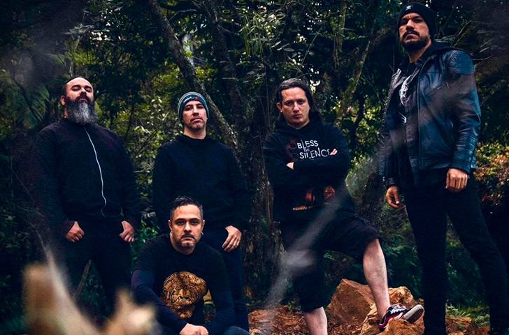 Bless The Silence - foto de banda