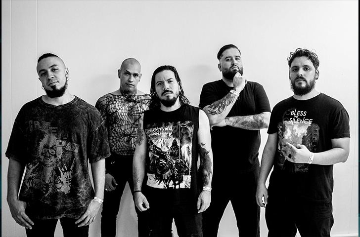 Slave Chains - foto de banda